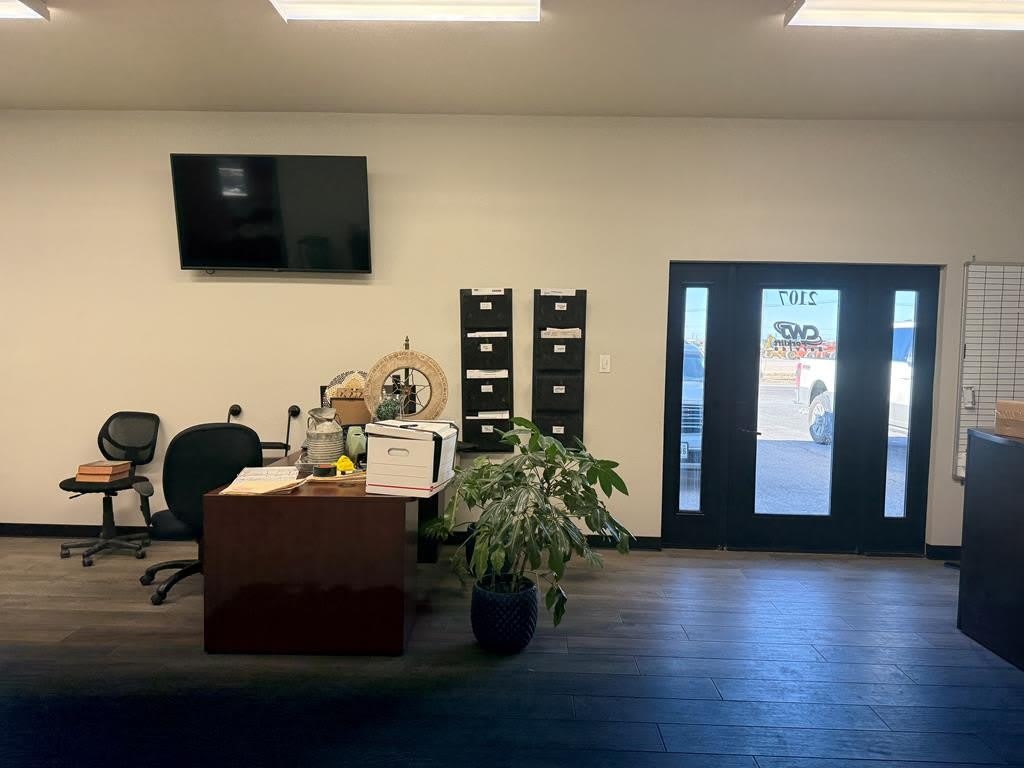 2107 W 83rd St – photo 1 of 17