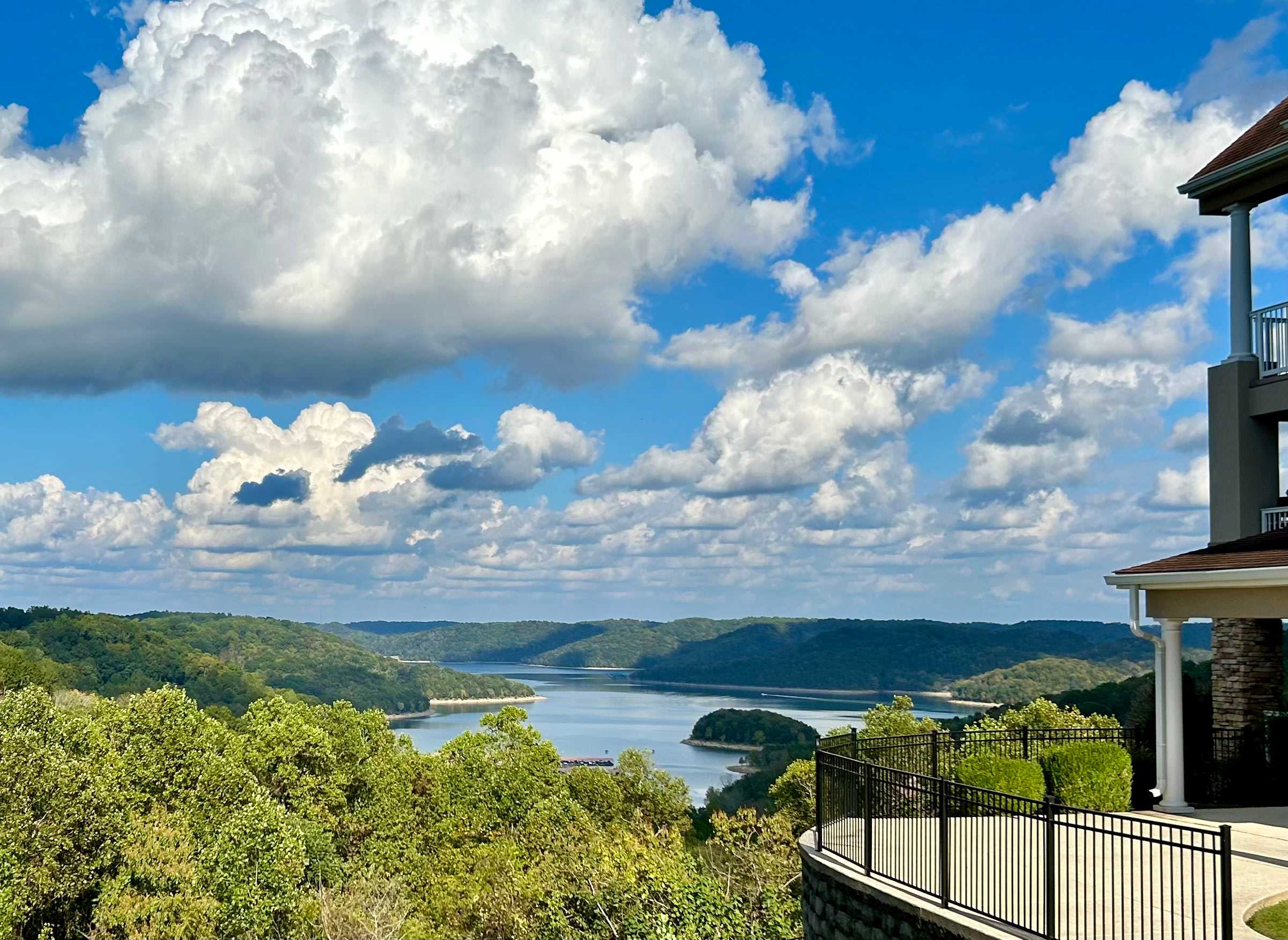7100 Dale Ridge RoadHighland Cove Condos – photo 1 of 20