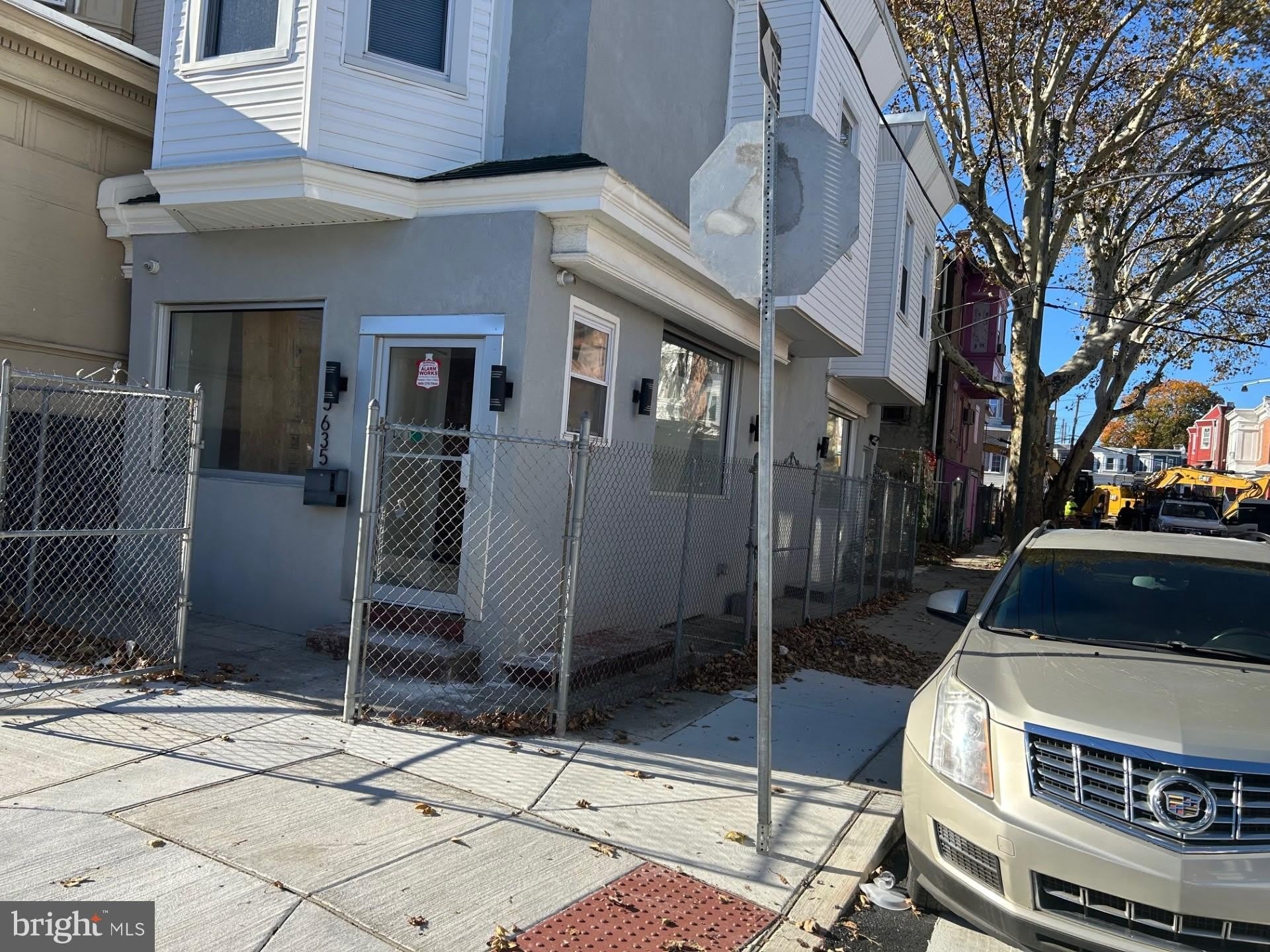 5635 BROOMALL Street – photo 1