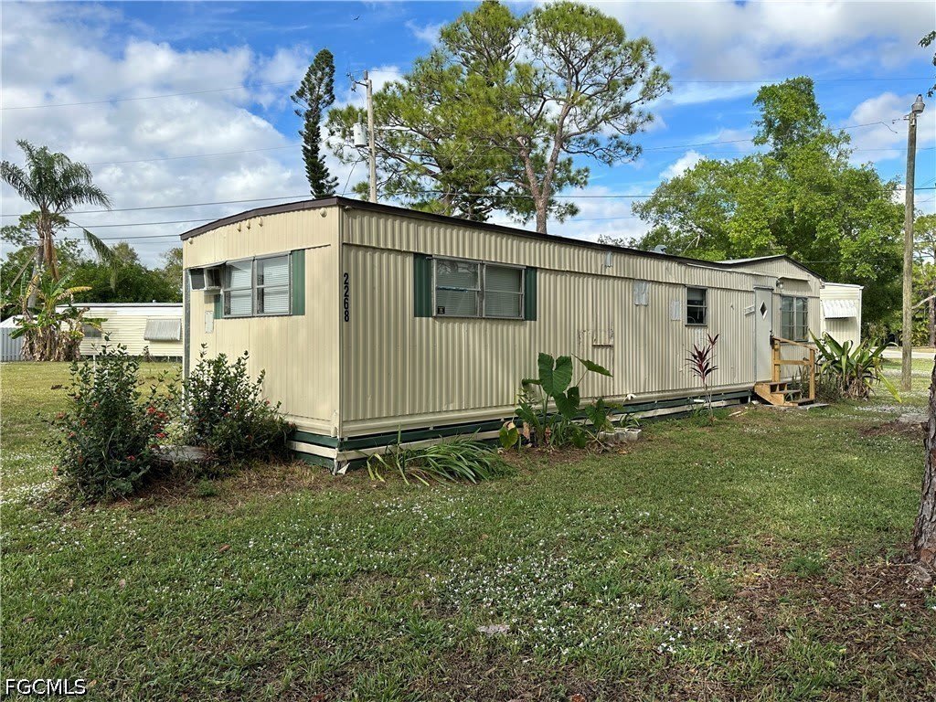 2268 Carlisle Lane – photo 1 of 15