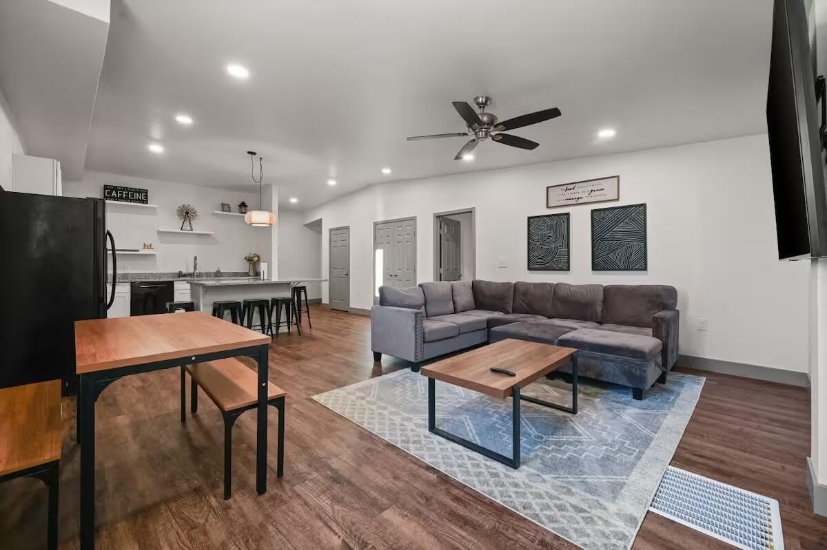 3 Jesse James Drive – photo 1 of 19