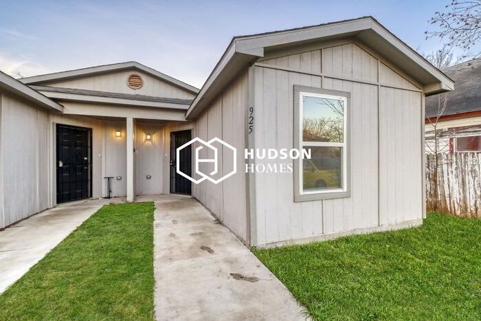 925 Grape Street – photo 1