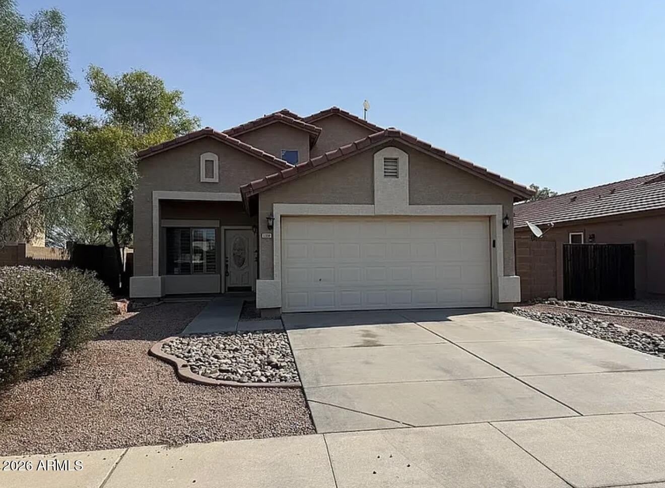 1338 E 10TH Place – photo 1