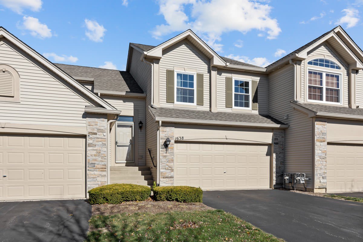 1638 Fredericksburg Lane – photo 1 of 24