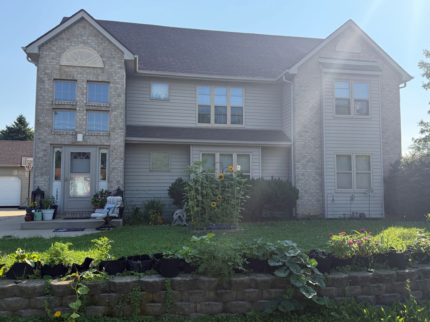 1505 Oxford Lane – photo 1 of 7