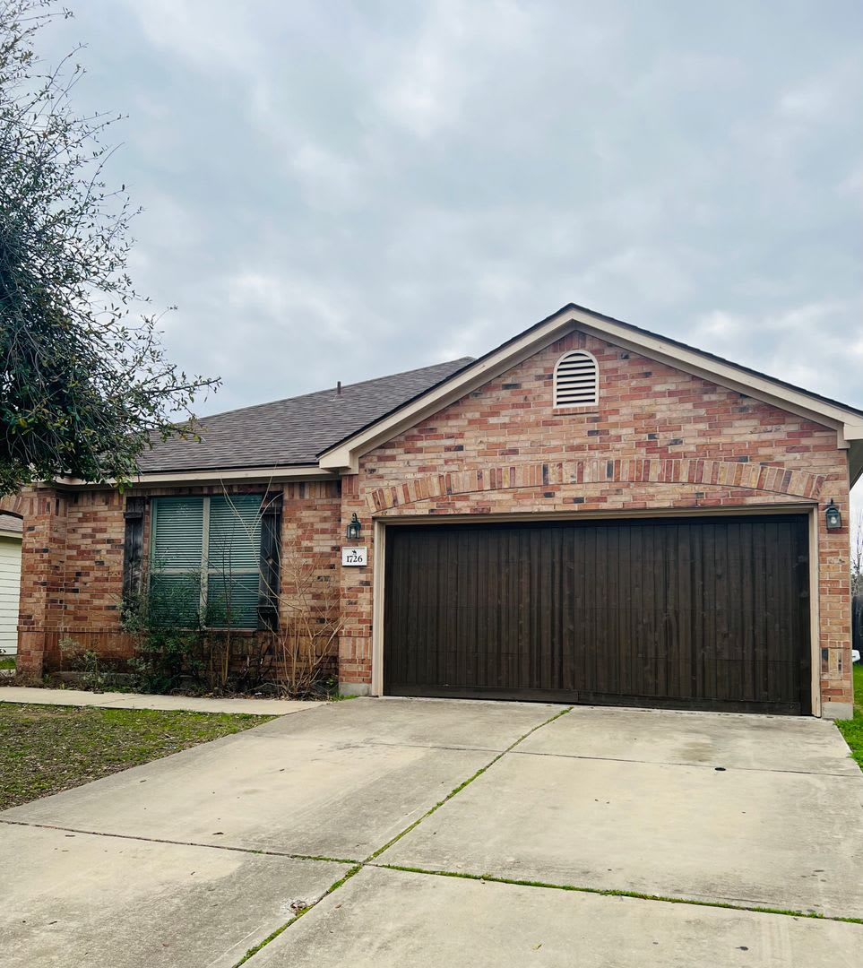 Charming 3 Bedroom Home in Round Rock – photo 1