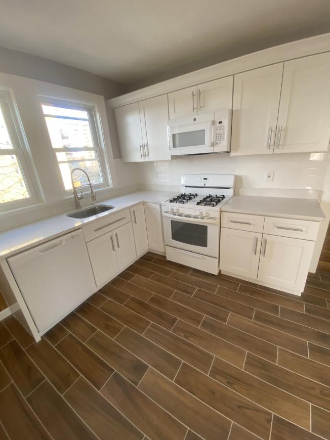 39 Waterhouse – photo 1