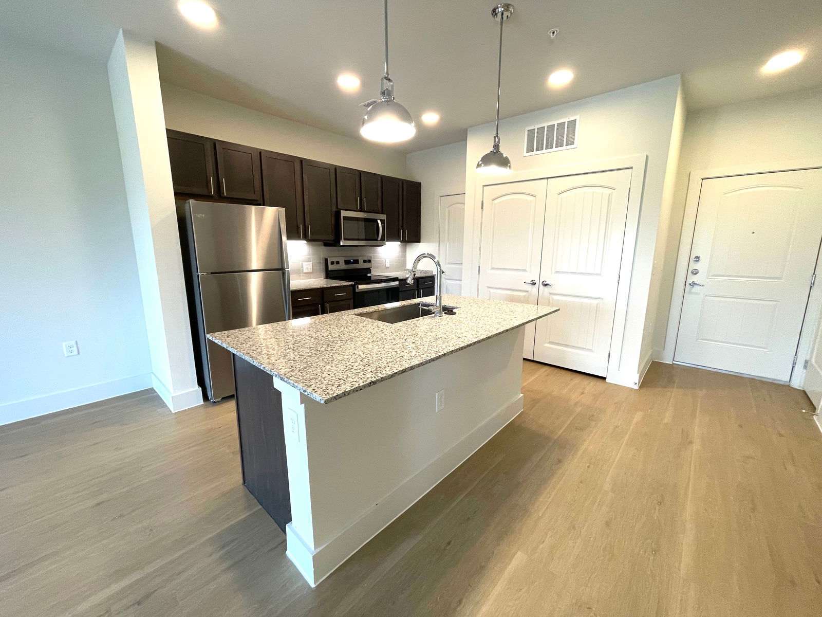 350 Star Ranch Boulevard North – photo 1 of 13