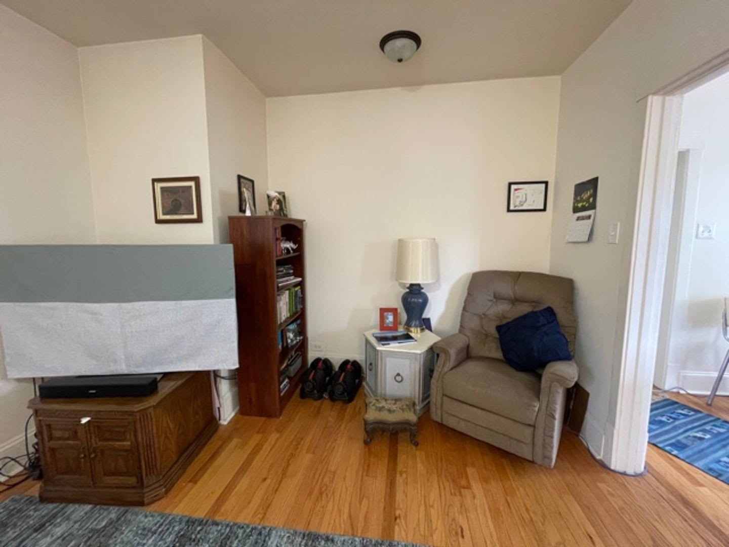 Incredible High First Floor Unit in Horner Park – photo 1