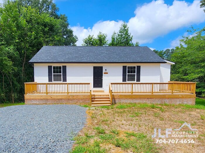 431 Eastover Avenue – photo 1 of 16