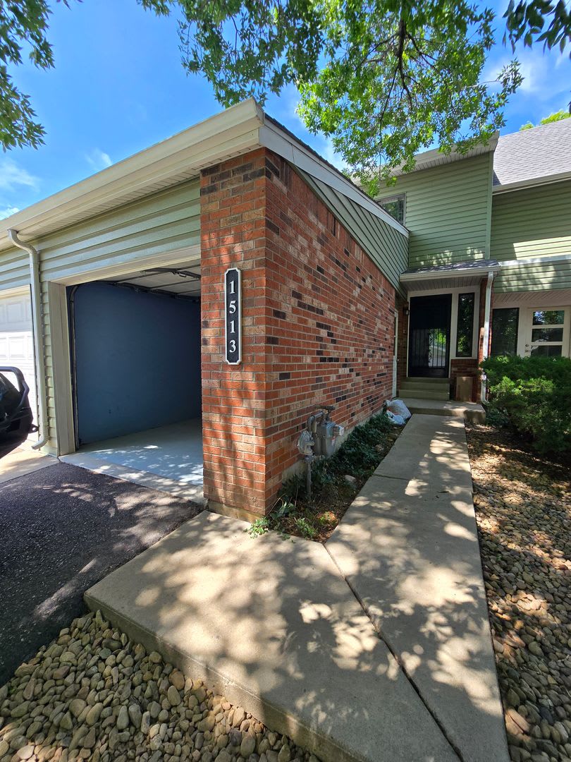 *AVAILABLE NOW* 2 Story Townhome Near Open Space in Lafayette- New carpet – photo 1