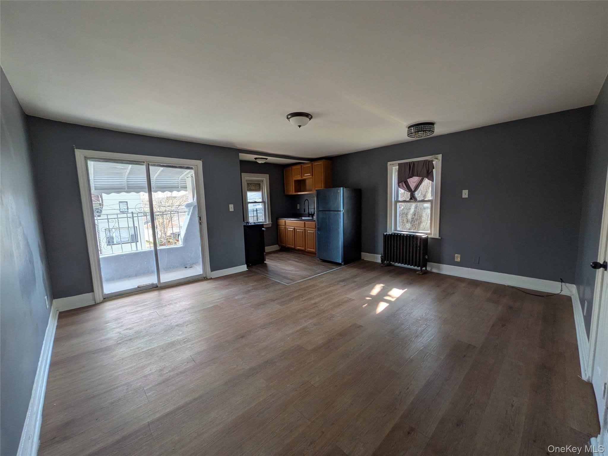 205-11 110th Avenue – photo 1