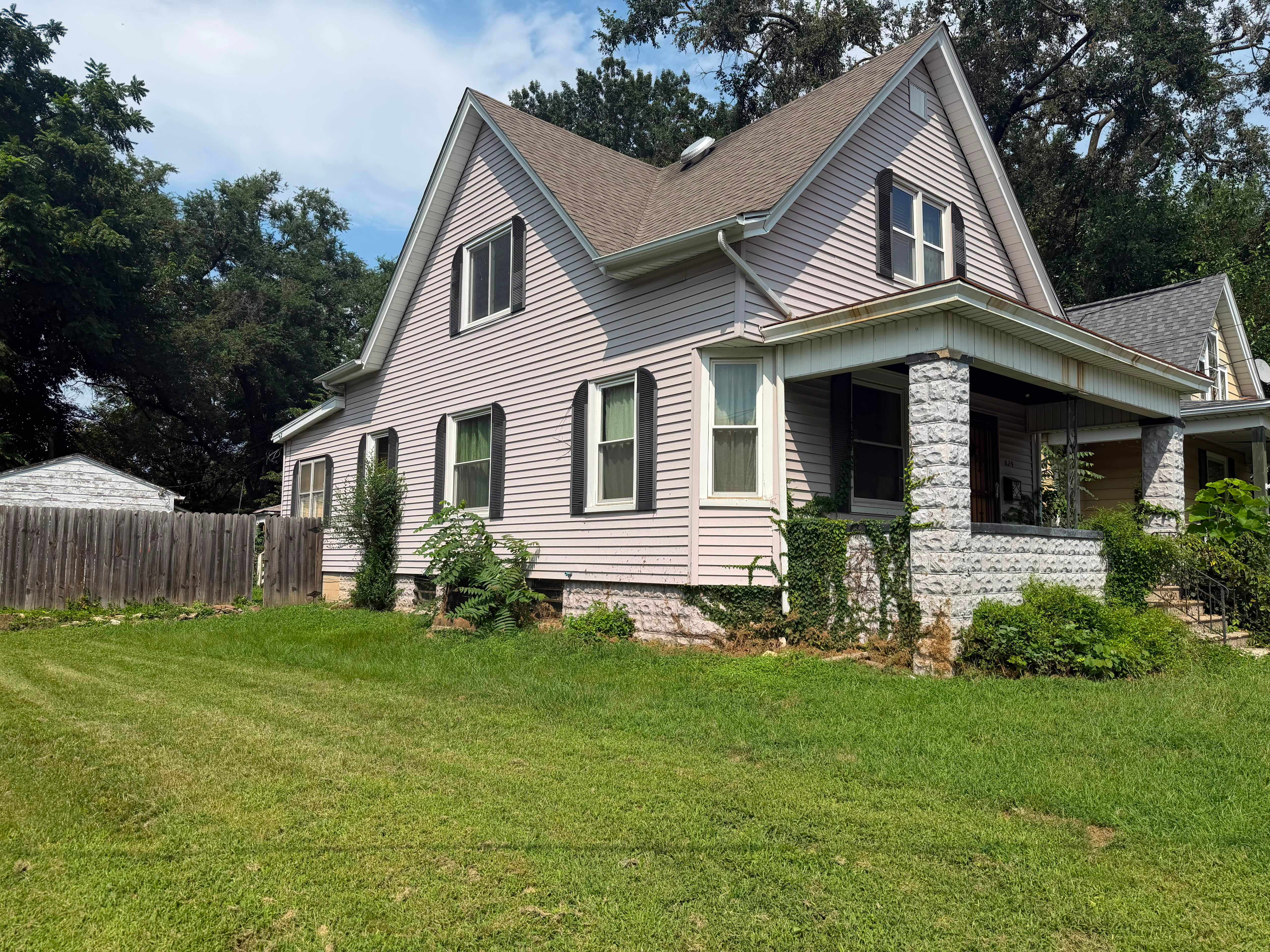 829 E Mcclure Ave – photo 1