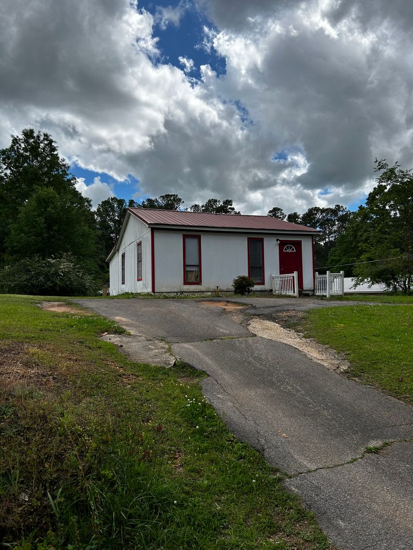 1005 East Ladiga Street, Jacksonville, Al 36265 – photo 1 of 17