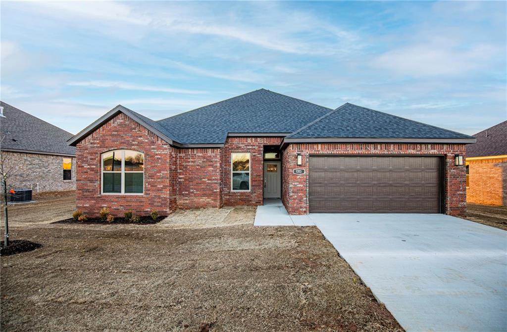 1048 Parker Lane – photo 1