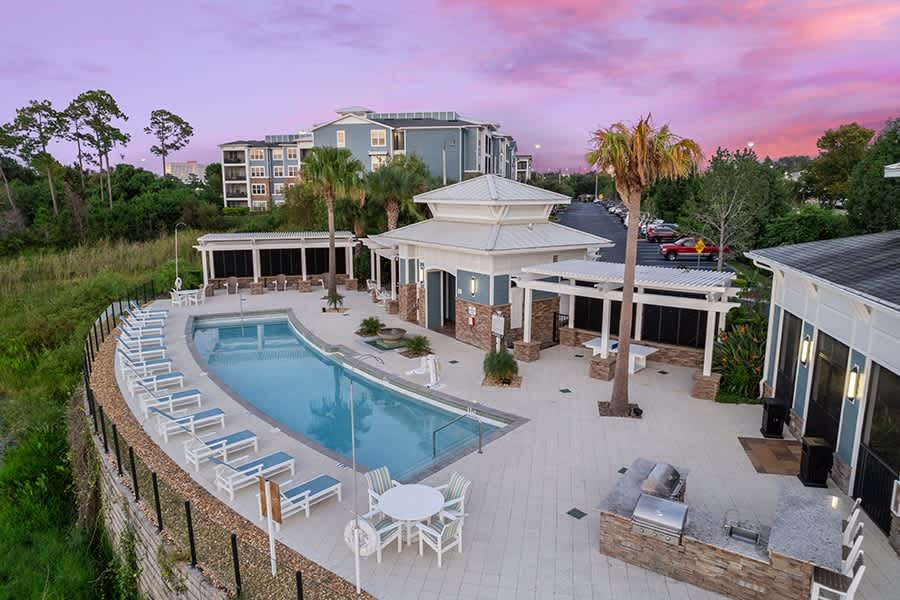 Lake Vue Apartments – photo 1