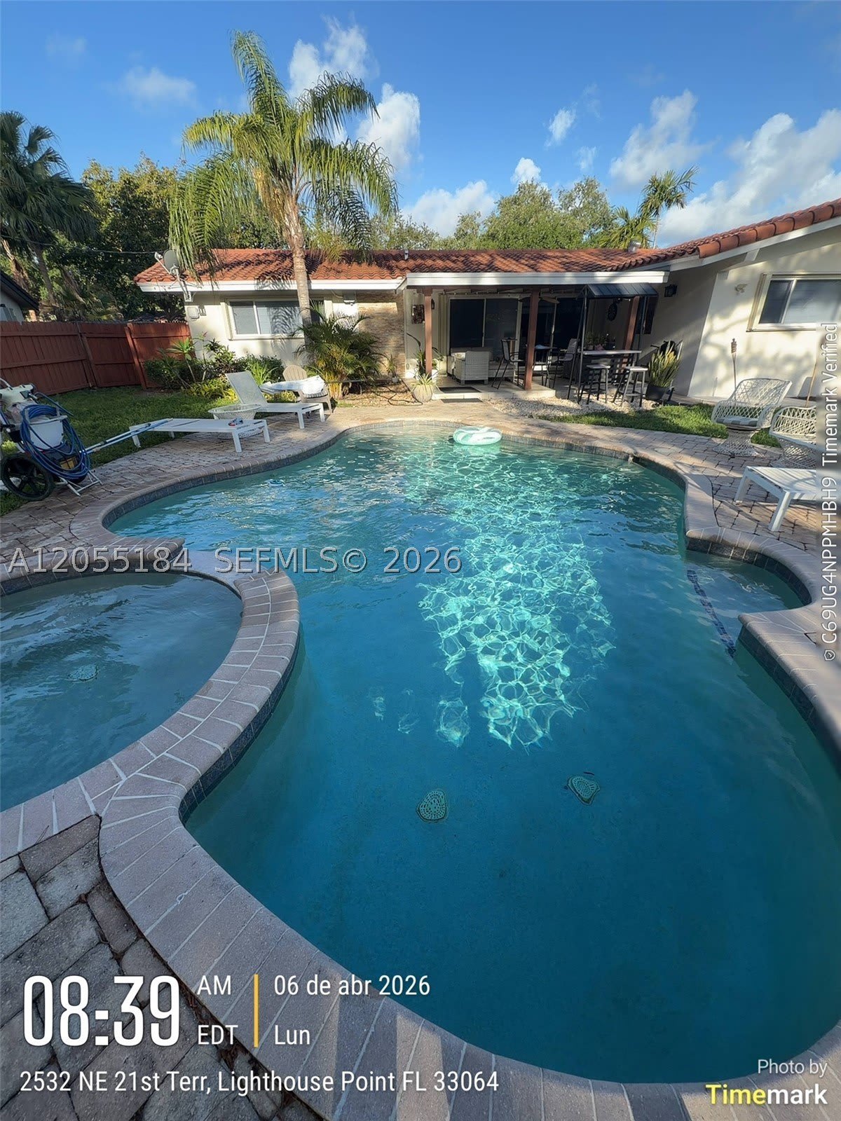 2532 NE 21 st Terrace – photo 1