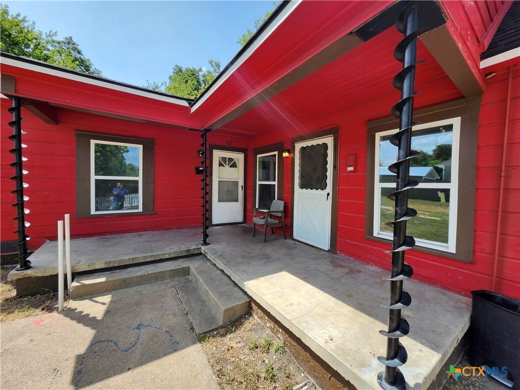 1114 S 2Nd Street – photo 1