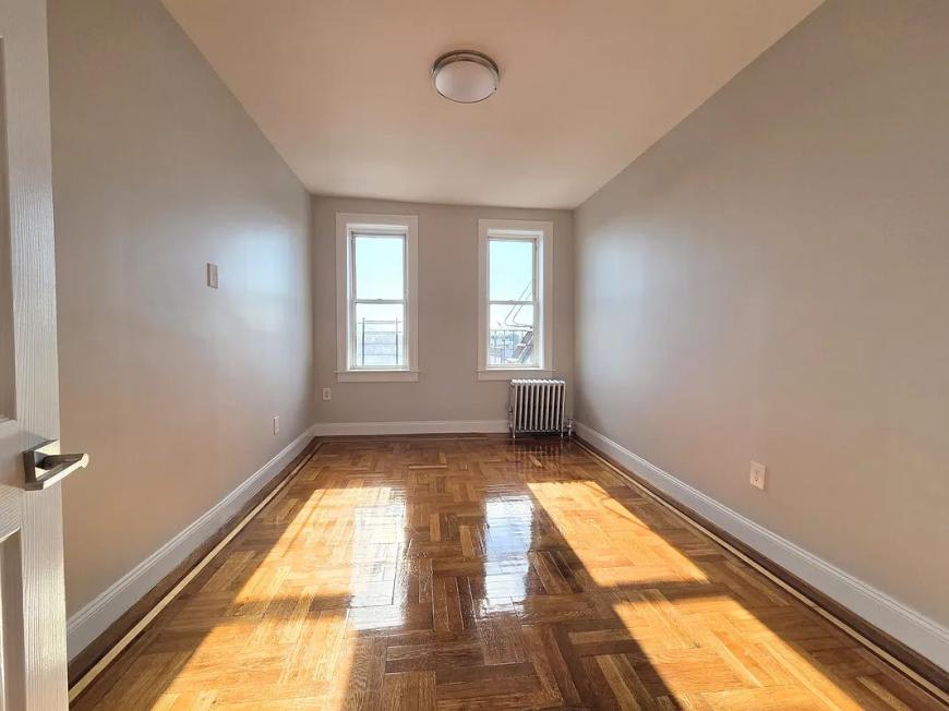 4400 Wickham Avenue – photo 1