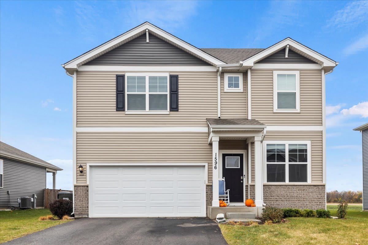 1596 Dublin Drive – photo 1 of 19