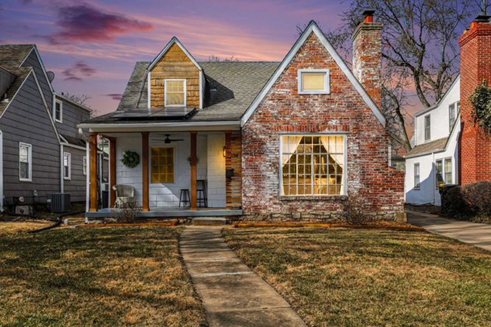 Fantastic 1.5 Story 3 Bedroom Home in Brookside/Waldo Area – photo 1