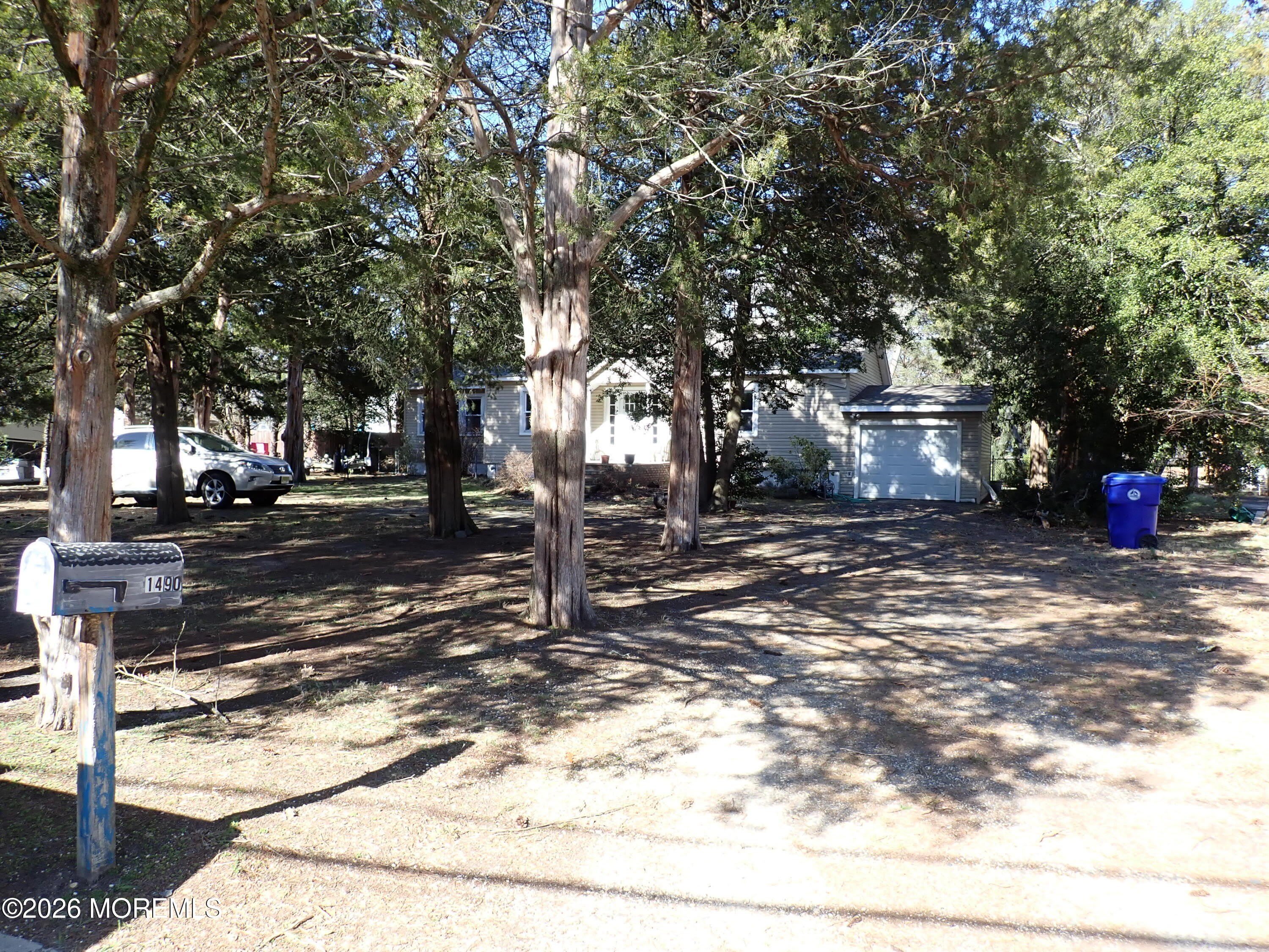 1490 Davidson Avenue – photo 1 of 18
