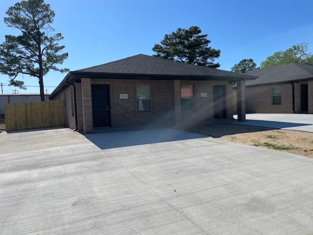 728 South 3rd Avenue – photo 1 of 9