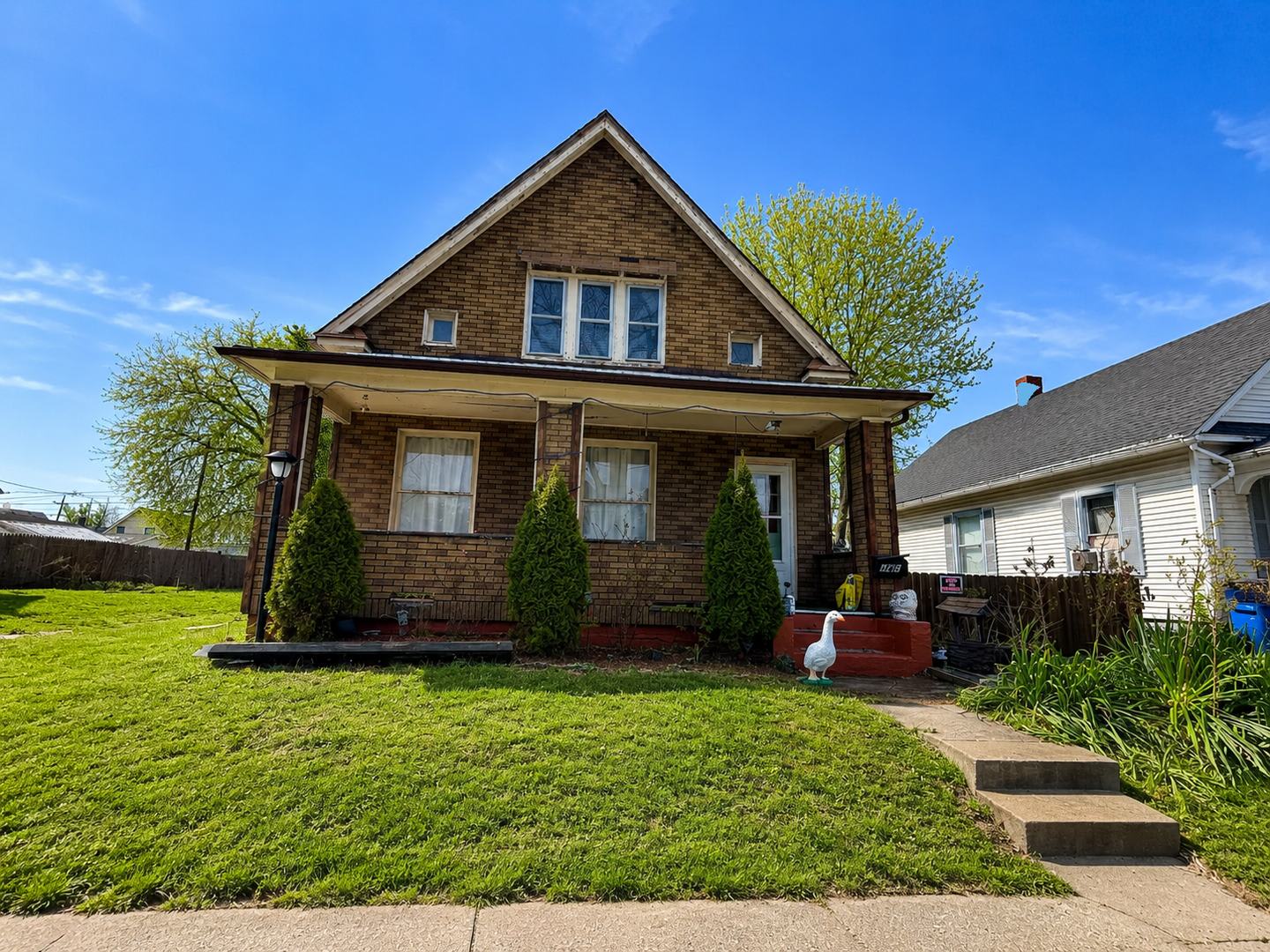 3 Bed 1 Bath – photo 1