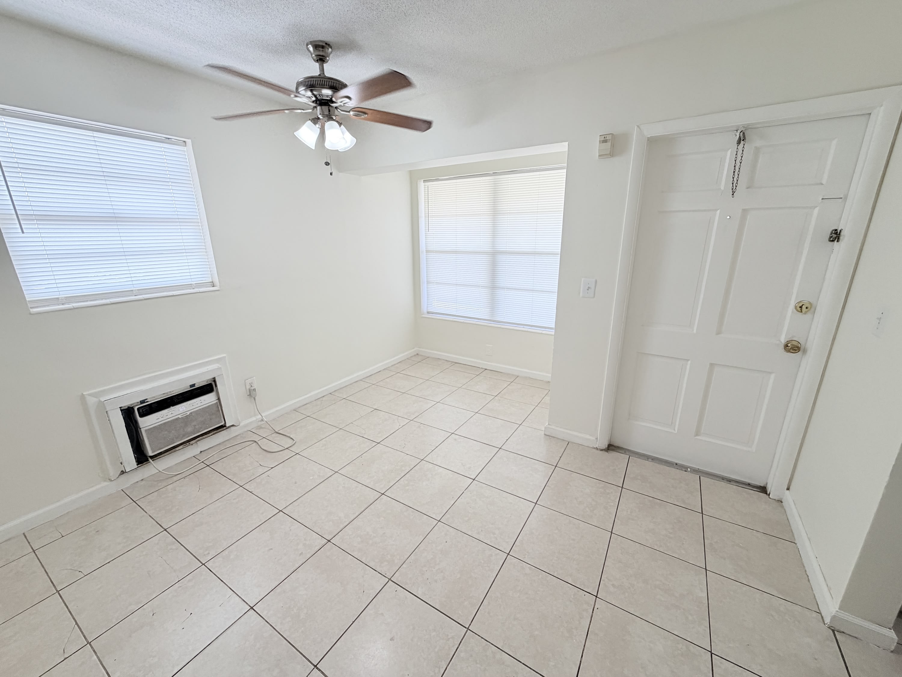 3030 Northwest 43 Terrace, #207#207 – photo 1 of 11