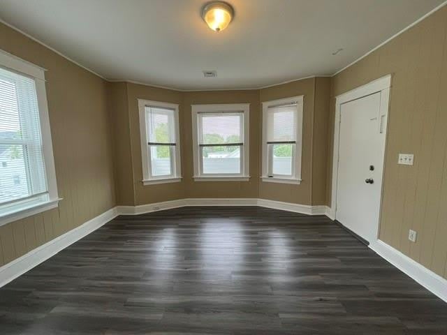 70 Oliver Street – photo 1 of 8