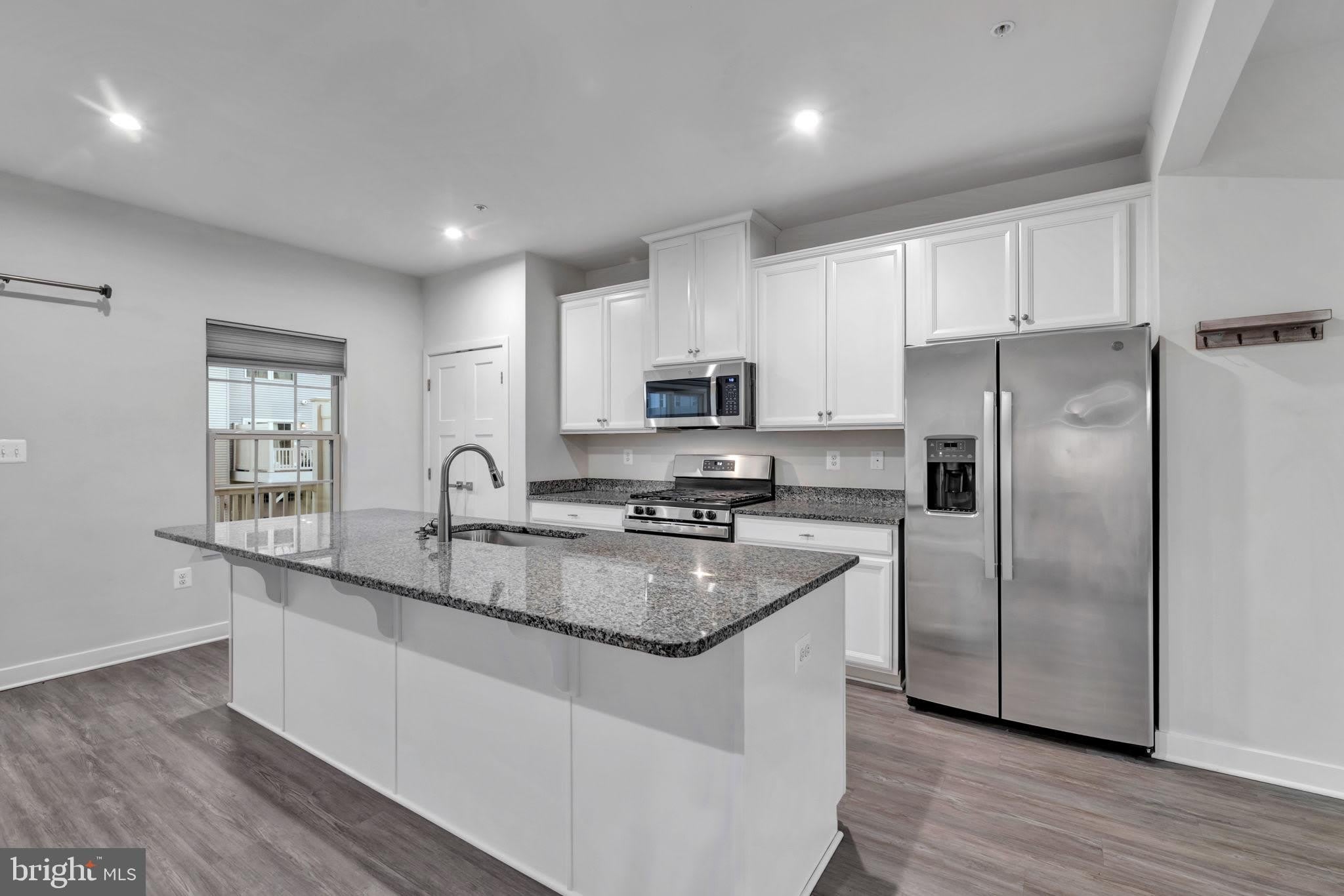 14737 EARL MITCHELL Avenue – photo 1 of 38