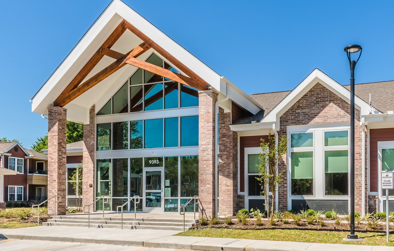 Lakecrest Village – photo 1