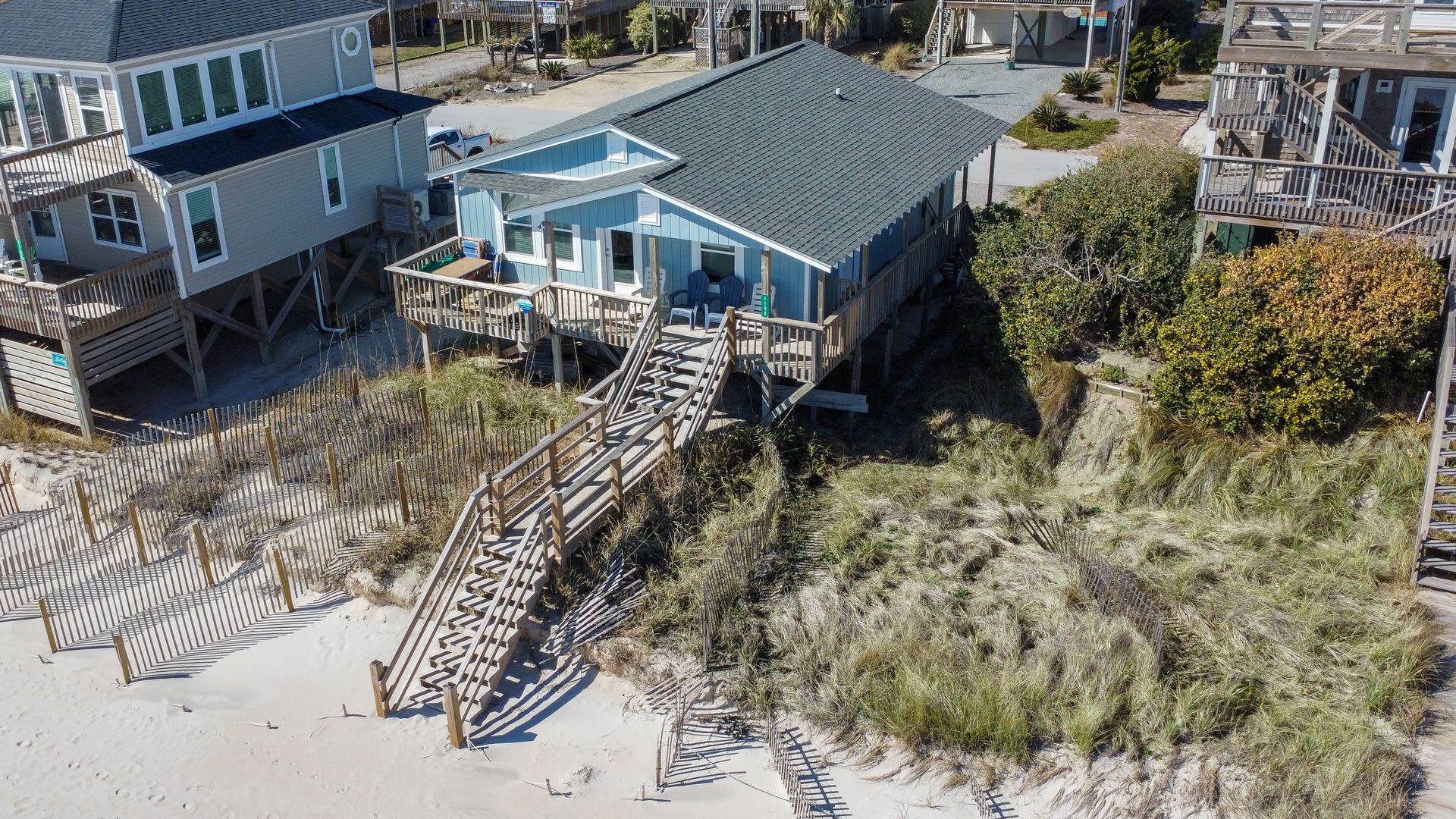 Off Season Oceanfront Pet Friendly Rental Mid October 2026 Mid March 2027 3 Month Minimum Required – photo 1 of 18
