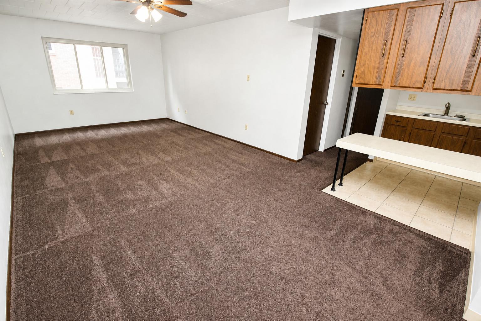 529 MONROE AVEAPT 16 – photo 1 of 8