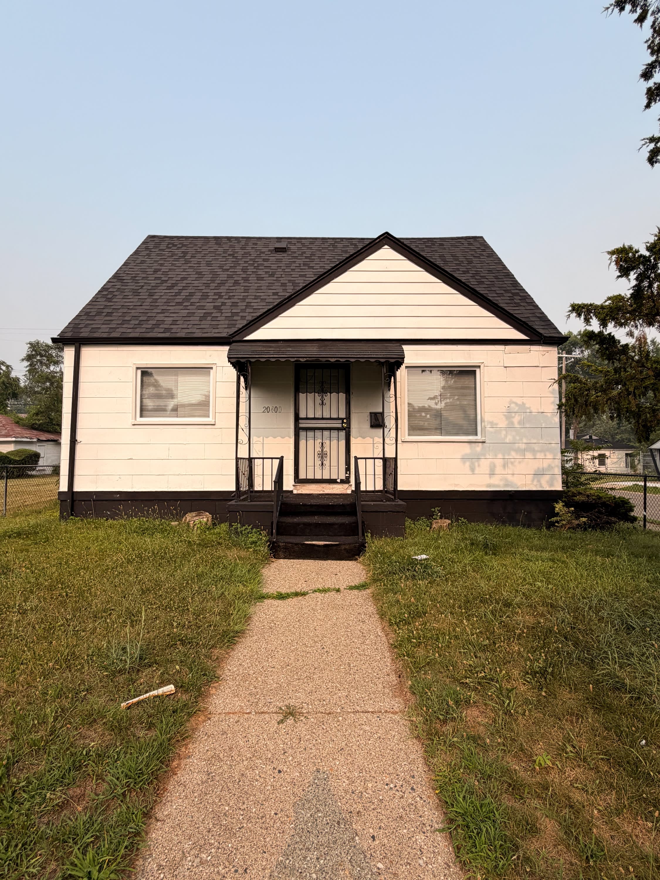 20400 Monica Street – photo 1