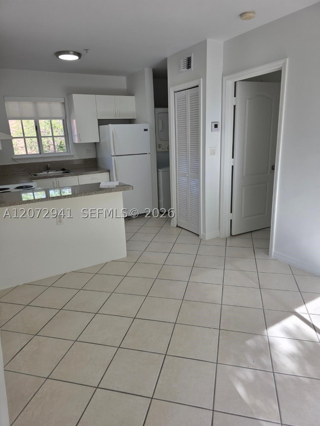 3090 BIRD AV – photo 1
