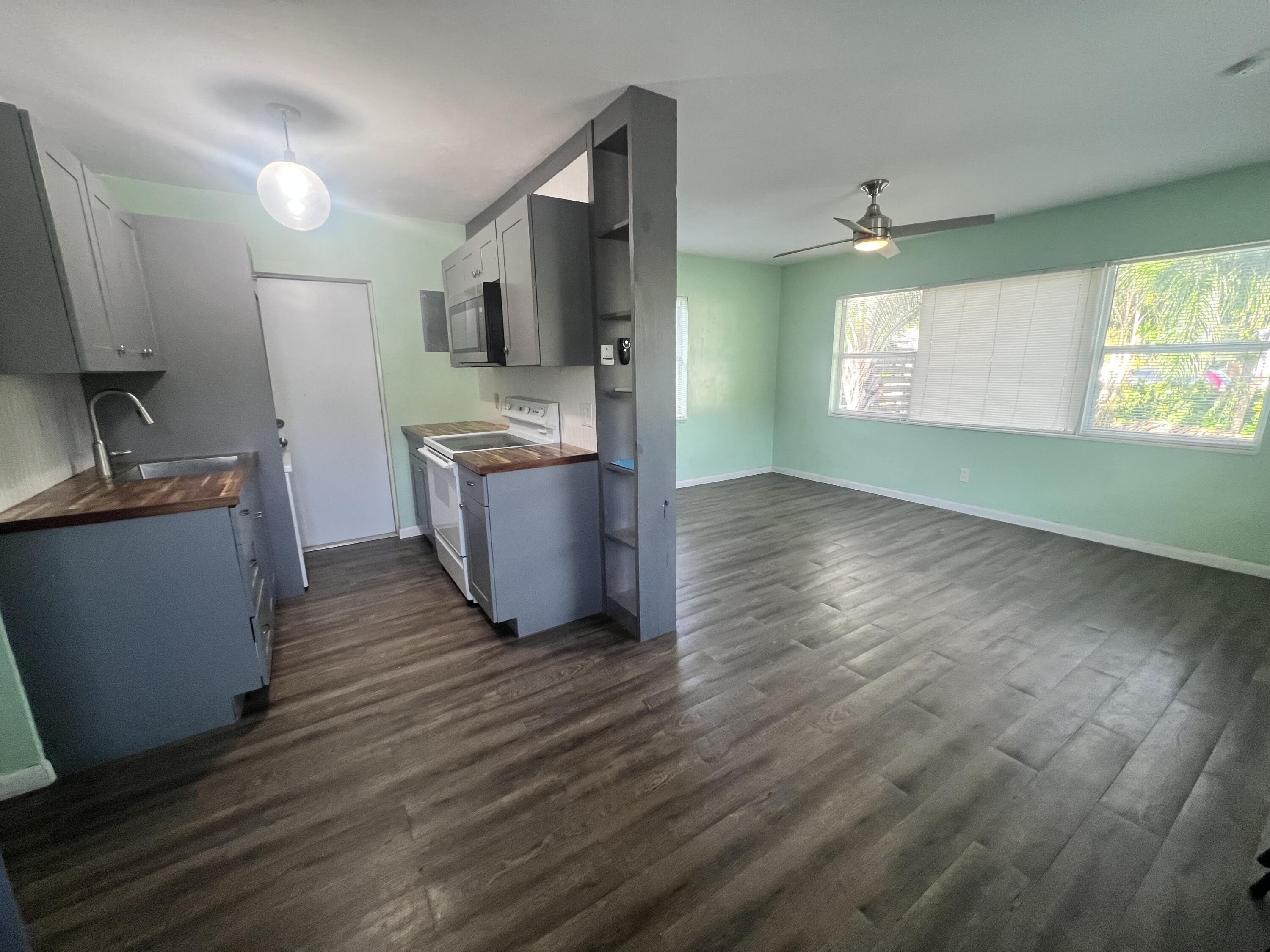 601 N D Street – photo 1