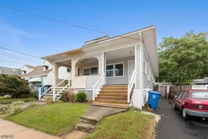 42 3rd St – photo 1 of 9