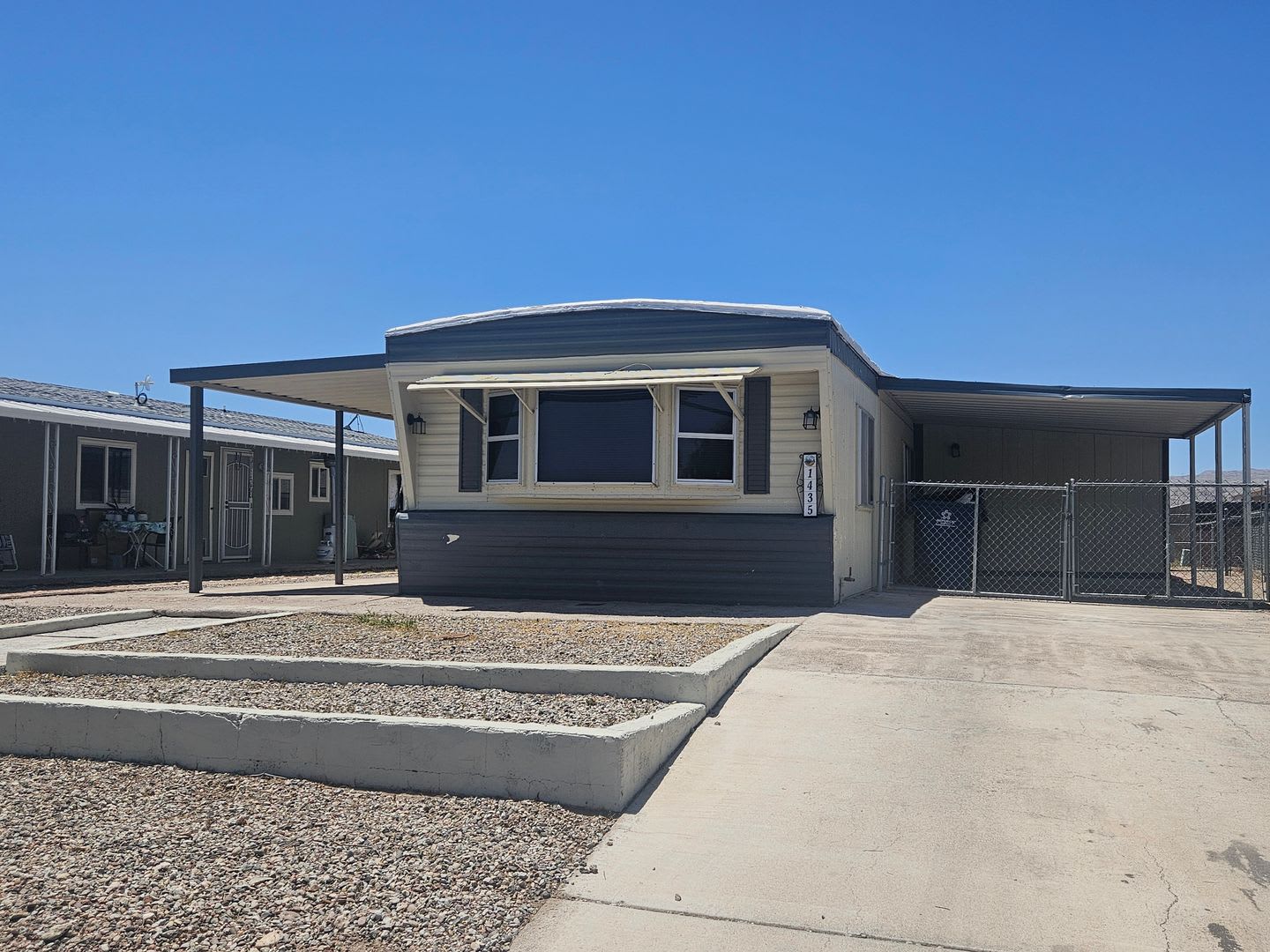 3 bed/2bath Mobile Home Walking Distance to the Colorado River! – photo 1