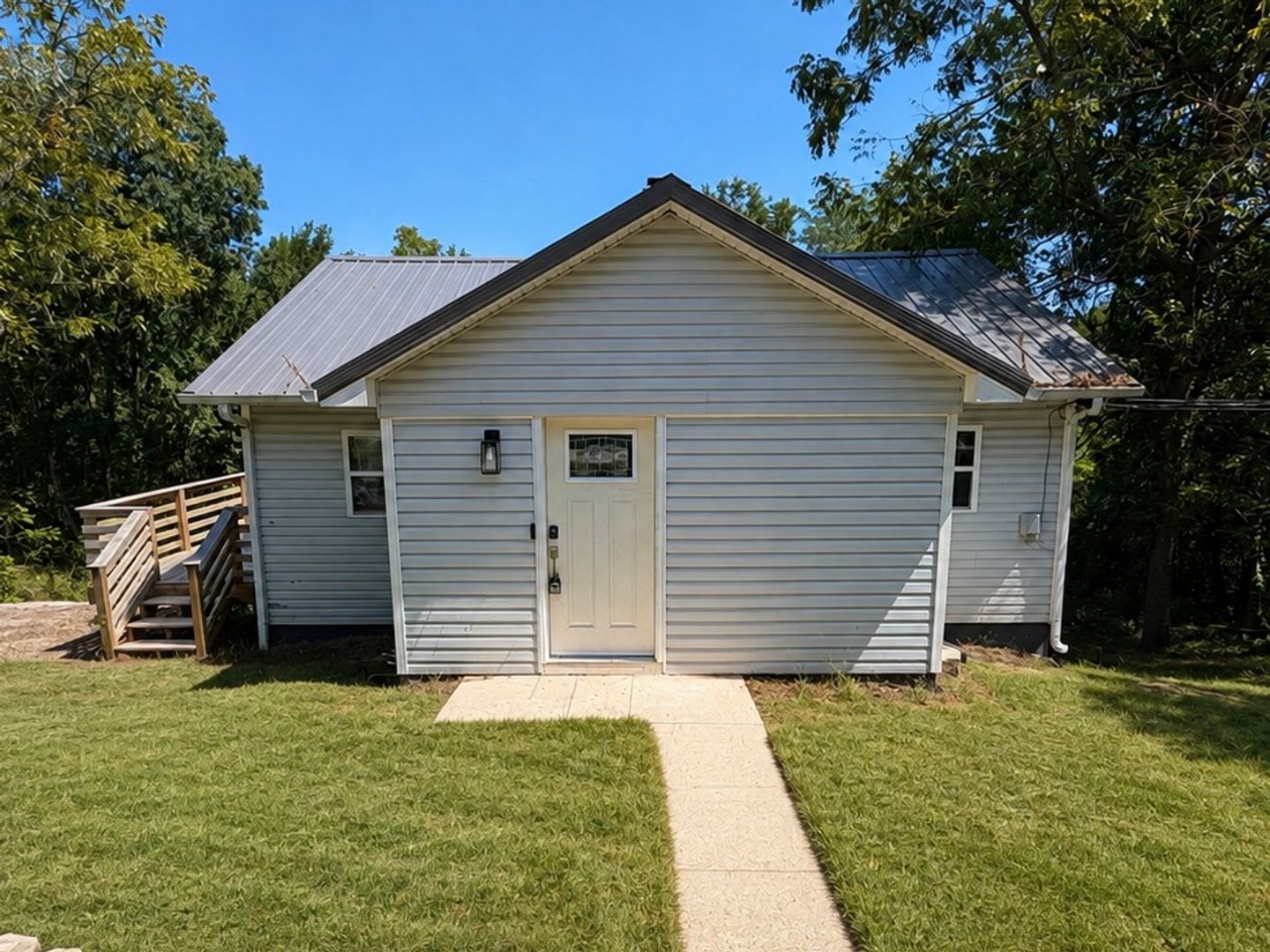 2 Bedroom House Available in Crocker, MO! – photo 1 of 20