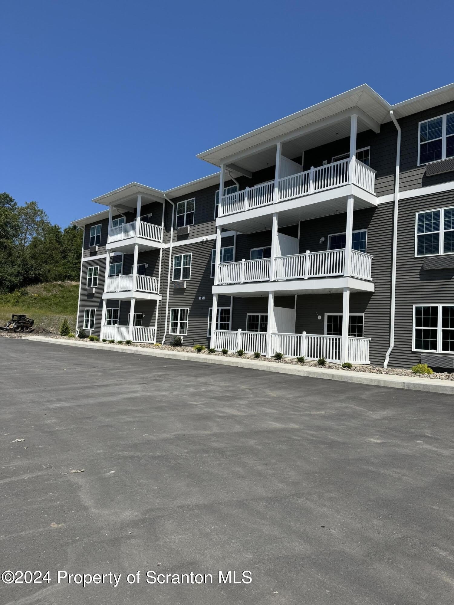 216 Circle Drive – photo 1 of 31