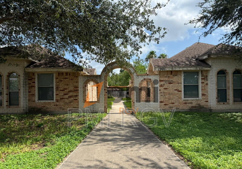 1901 W Western Dr – photo 1