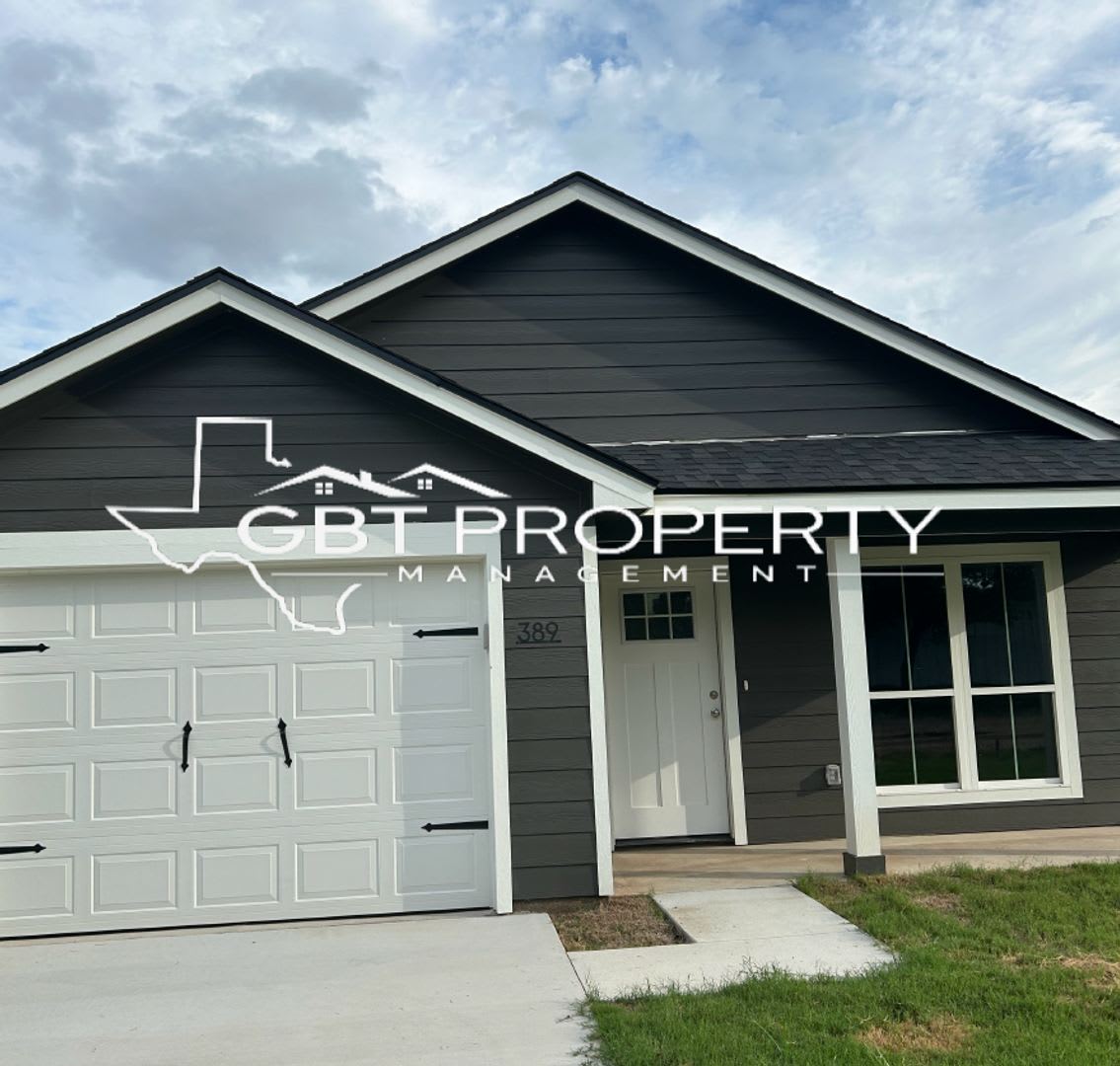 3 bed 2 bath House! – photo 1 of 5