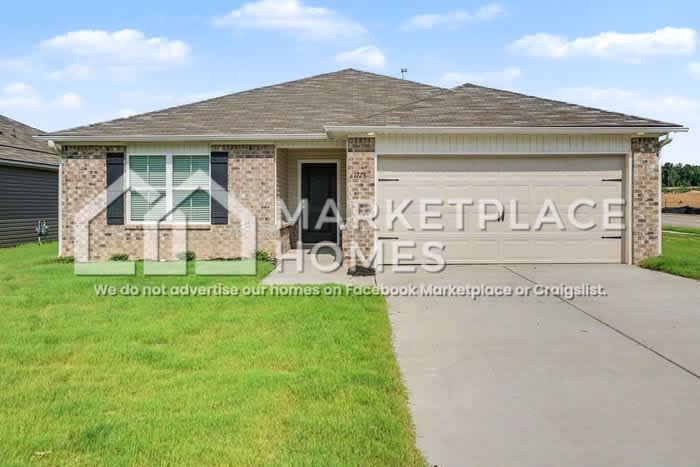 1728 Amber Ave – photo 1 of 21