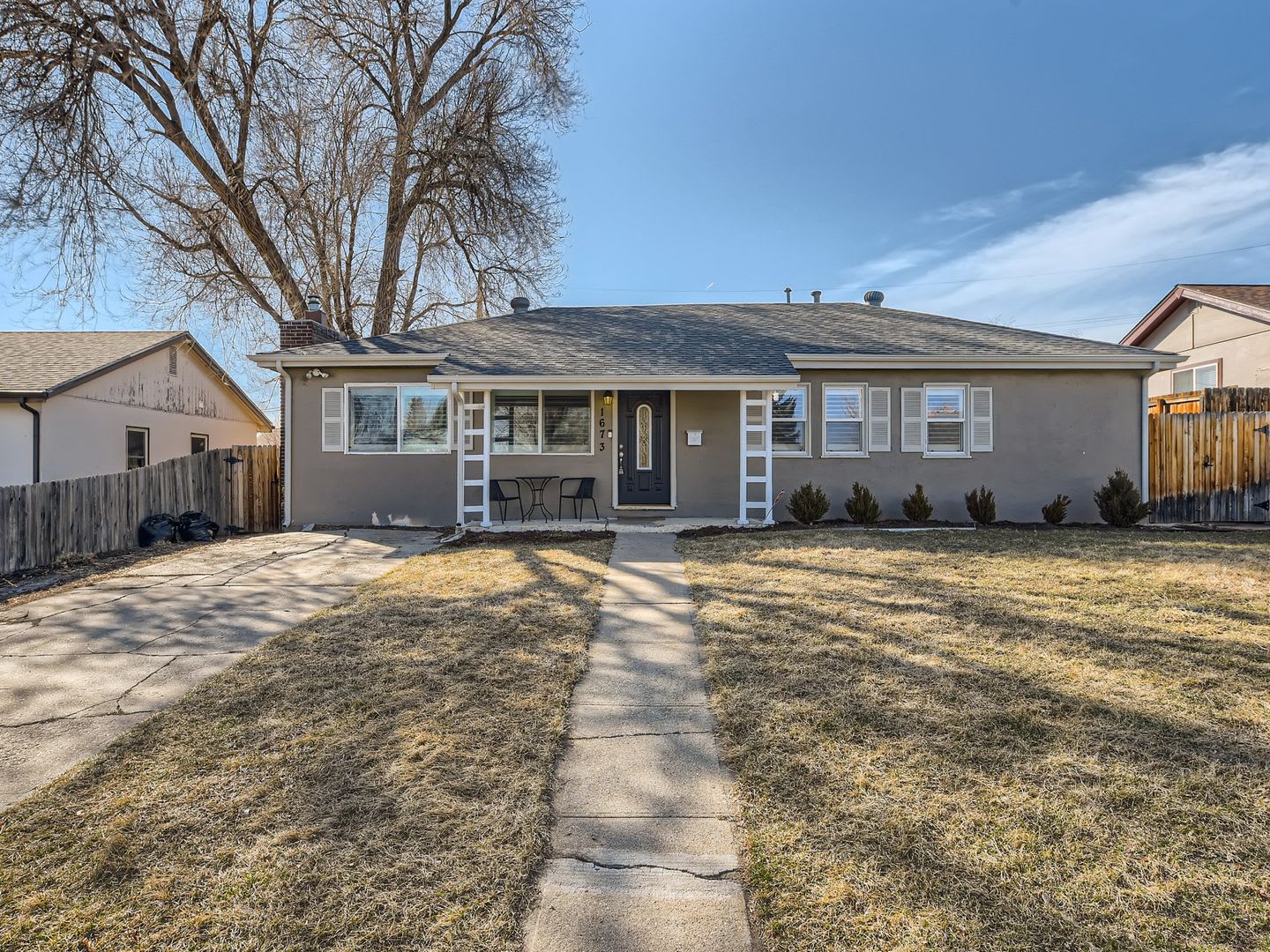 Evolve Real Estate: AVAILABLE 10/1/2026 CHARMNG MID CENTURY 4 BED HOME IN MAR LEE MANOR! – photo 1