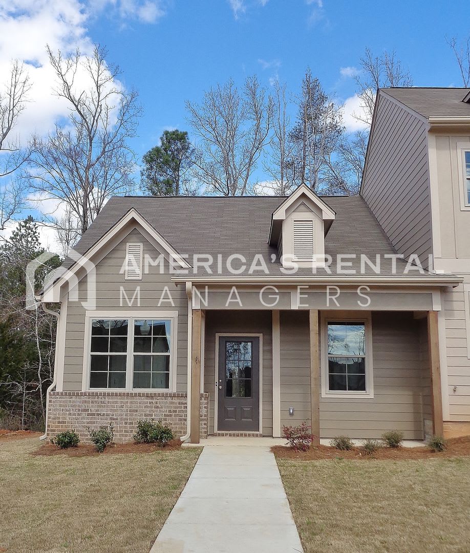 Townhome For Rent in Calera, AL – photo 1 of 12