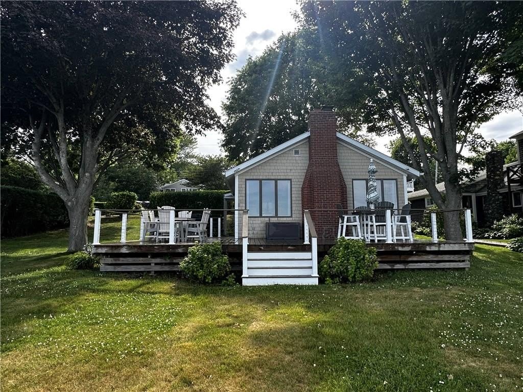 25 Bayside Avenue – photo 1 of 12