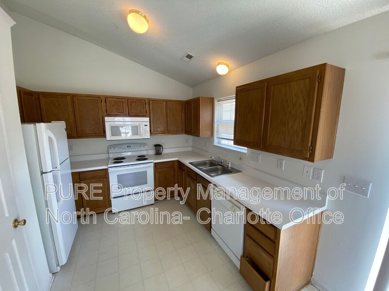 4111 Bryan Furr Drive – photo 1