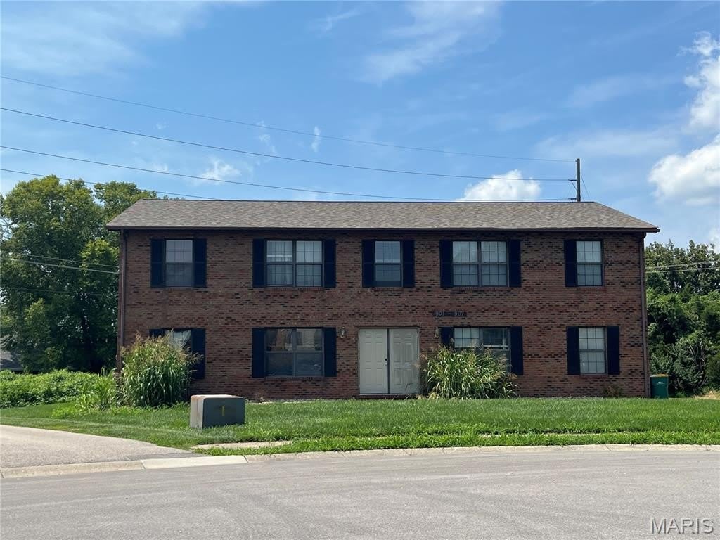 903 GEORGETOWNE Drive – photo 1 of 2