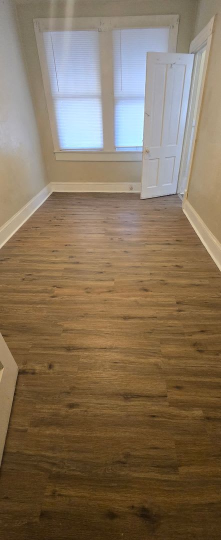 1523 Noble Street 1 Bedroom 1 Bathroom – photo 1 of 5